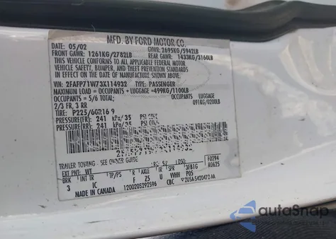 2003 Ford Crown Victoria Police z USA, uszkodzony, nr VIN 2FAFP71W73X114932